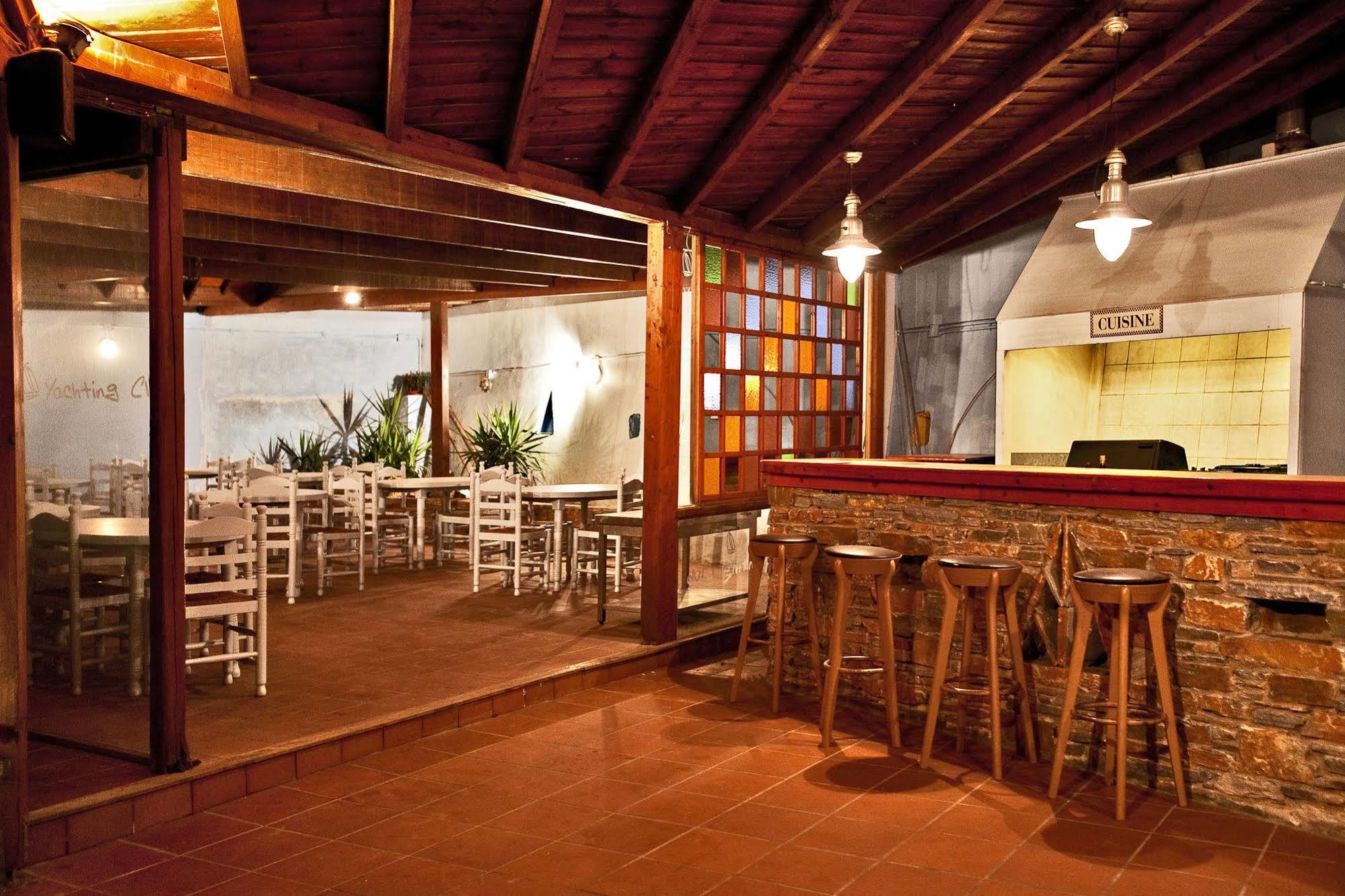 Aeolos Bay Hotel Tínos Restaurant foto